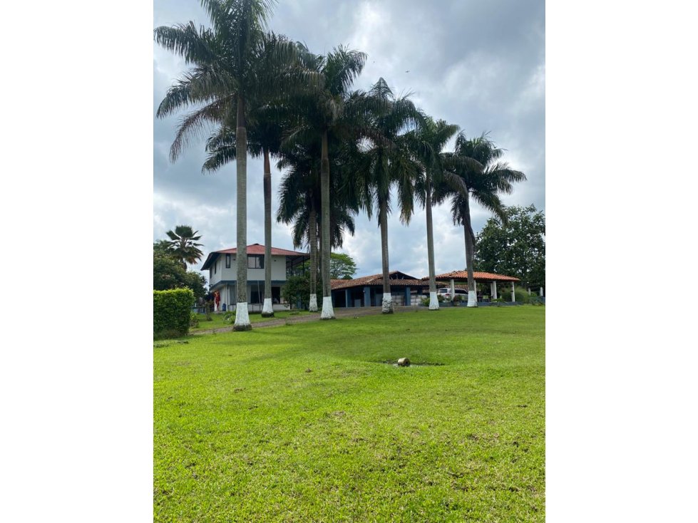 Se vende Finca en la vía Alcala - Morelia