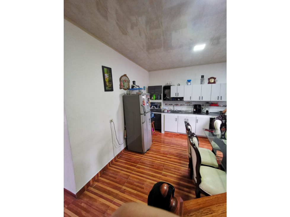 Se vende casa de dos viviendas independientes en santa rosa - 4