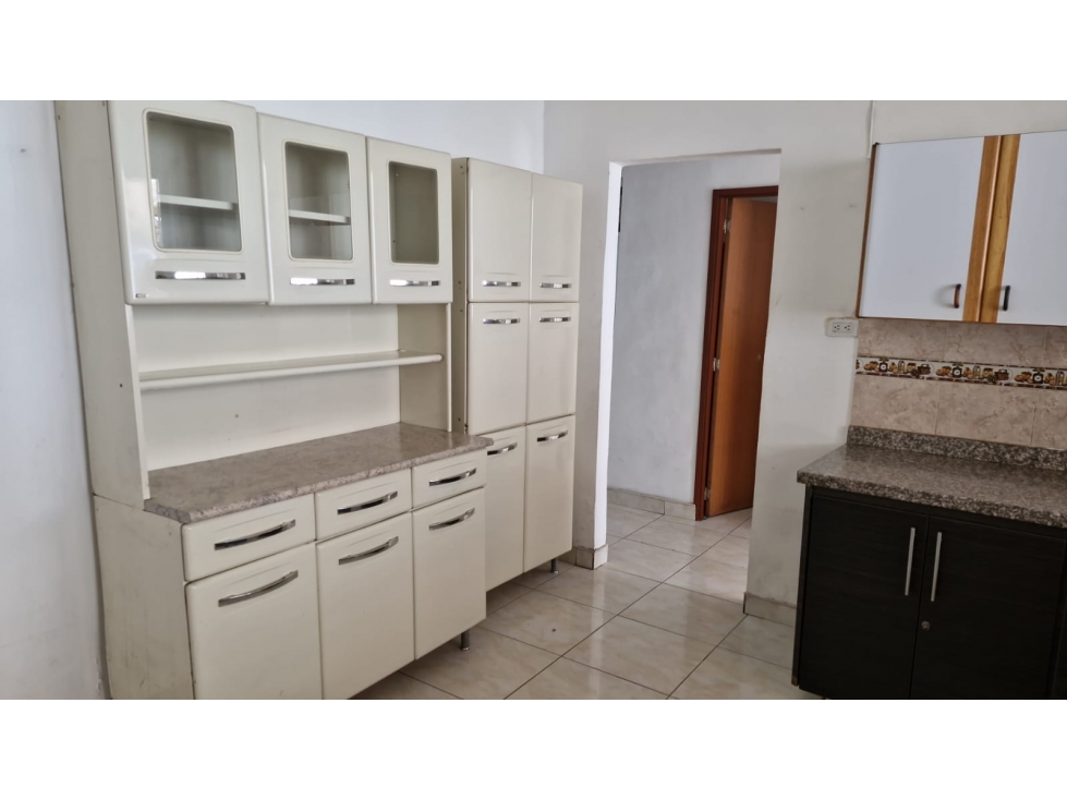 SE VENDE CASA CERCA A LA IGLESIA DE SAN JOSE LA CIRCUNVALAR — foto 2
