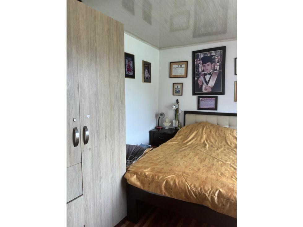 Vendo o permuto hermosa casa de tres pisos en Santa Rosa De Cabal — foto 3