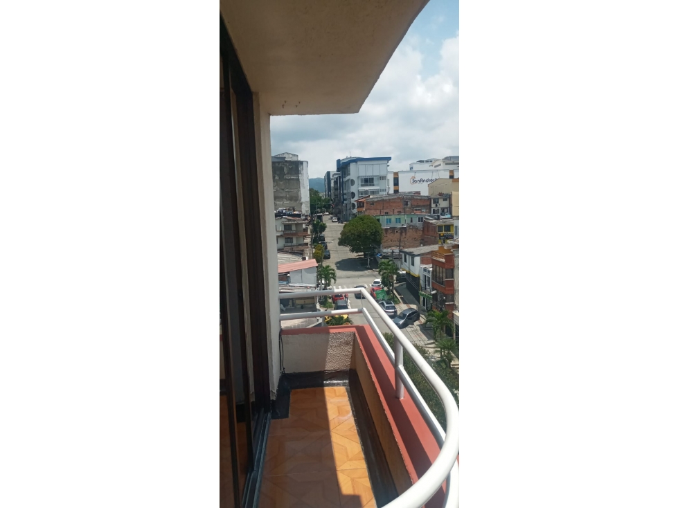 SE VENDE HERMOSO APARTAMENTO EN EL CENTRO DE PEREIRA