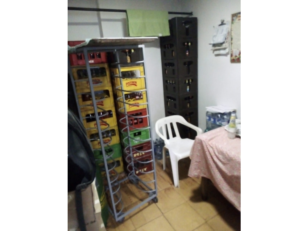 Casa en Frailes independiente esquinera. Rentable con locales. — foto 5