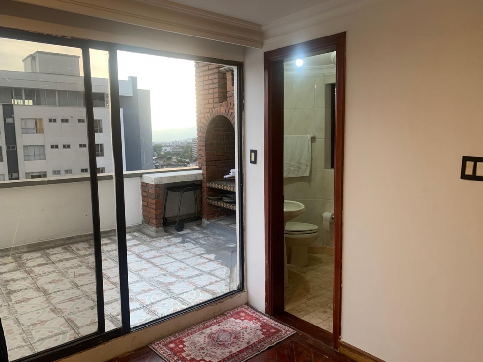 Se Vende Hermoso Penthouse de 3 pisos con Terraza en Los Alpes — foto 5