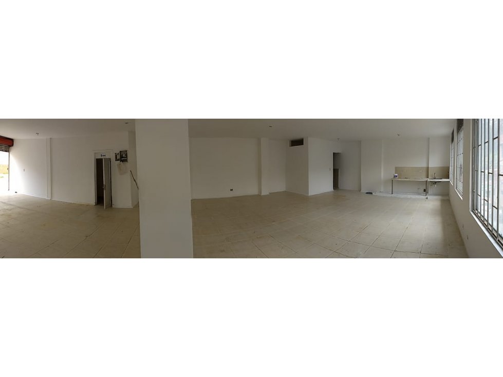 SE VENDE LOCAL SOBRE LA VIA (ESQUINERO) CENTRO — foto 3
