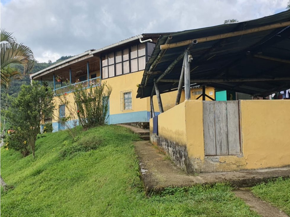 Se vende Excelente Finca de Trabajo en Combia — foto 2