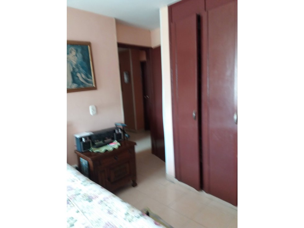 Vende APTO cerca viajero SIN ascensor y parquedero ahi VISITANTES — foto 5