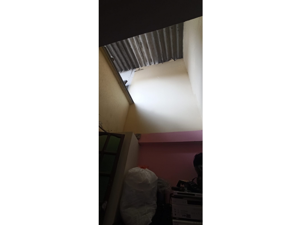 SE VENDE CASA DE 4 PISOS RENTABLE EN FRAILES — foto 4