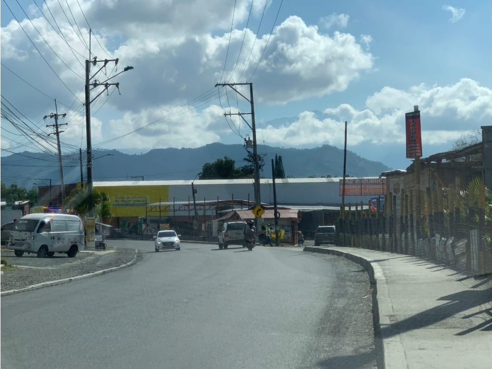 SE VENDE EXCELENTE BODEGA EN DOSQUEBRADAS EN LA BADEA - 3