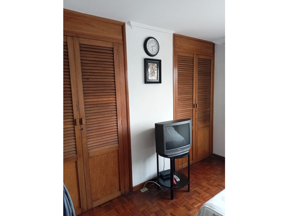 SE VENDE APARTAMENTO EN EL CENTRO AREA 169 MTS — foto 4