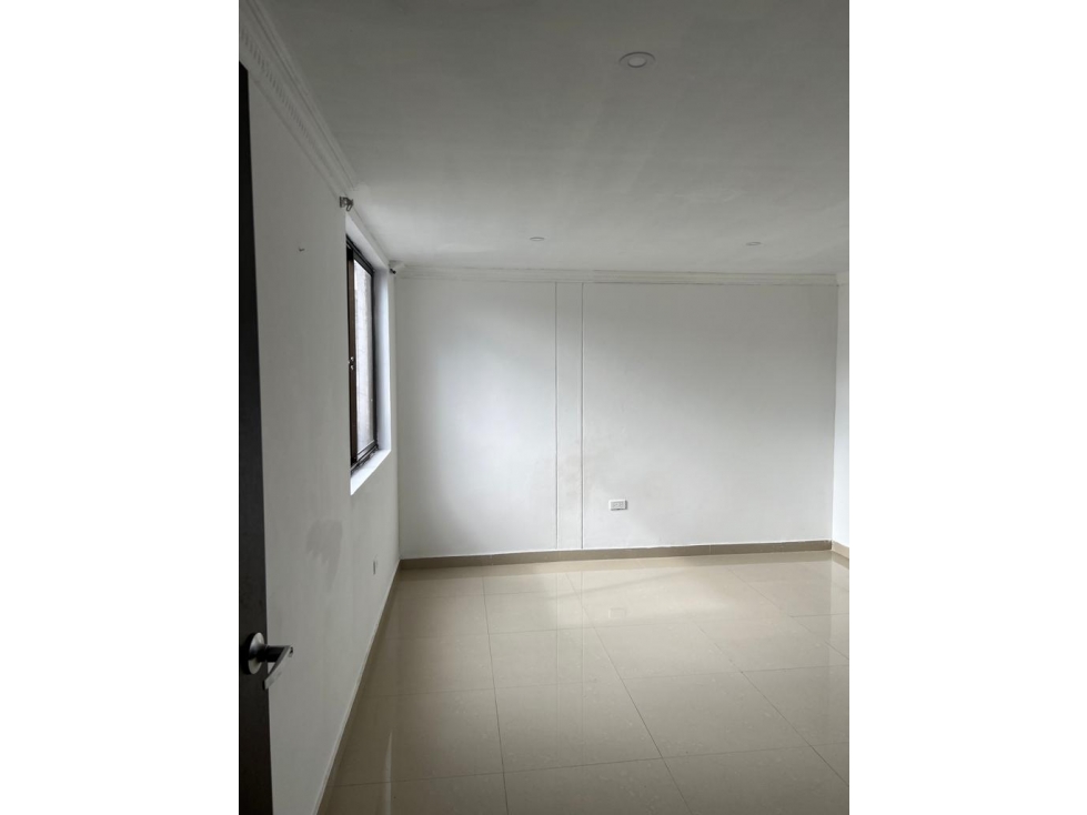 SE VENDE HERMOSA CASA DE 3 NIVELES EN SANTA MONICA DOSQUEBRADAS — foto 6
