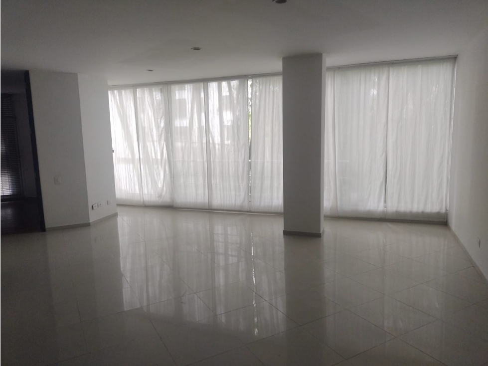 SE VENDE APARTAMENTO EN MARAYA EXCELENTE AREA 142 M2 — foto 5