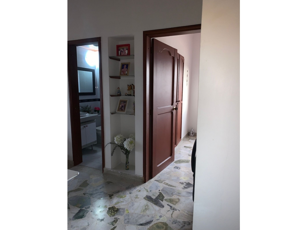 SE VENDE APARTAMENTO AVENIDA 30 DE AGOSTO EXCELENTE VISTA — foto 3
