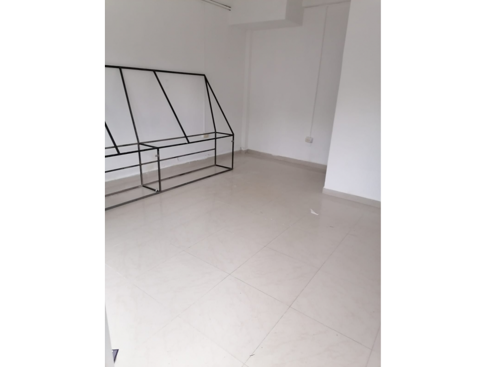 ¡Encantador local comercial en arriendo, Santa Mónica! - 2