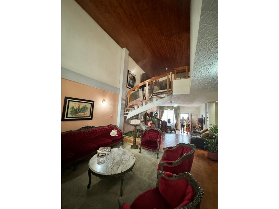 SE VENDE CASA EN LA ELVIIRA EXCELENTE UBICACION — foto 3