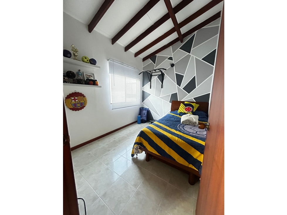 Se vende hermosa casa esquinera conjunto cerrado avenida las Americas — foto 6
