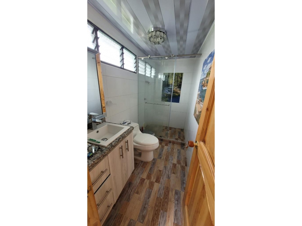 VENTA DE ESPECTACULAR CASA EN MIRAFLORES CUBA CON 4 APTOS — foto 3