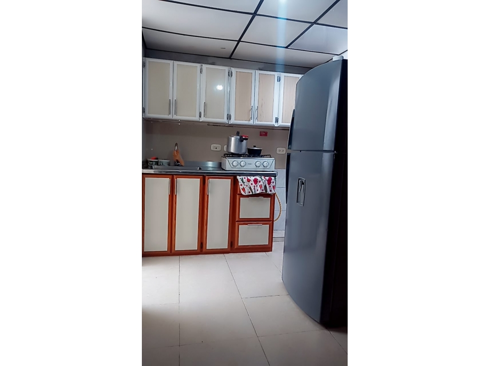 SE VENDE CASA EN EL PARQUE INDUSTRIAL — foto 2