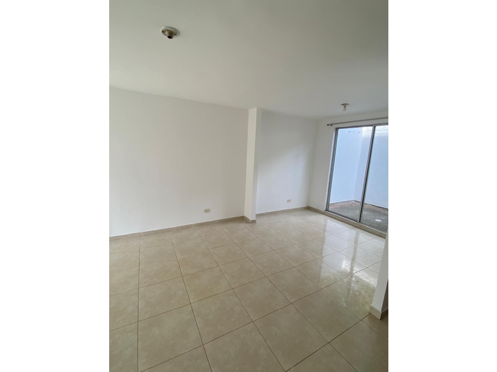 SE VENDE CASA EN SECTOR SEGURO Y TRANQUILO EN CONJUNTO CERRADO — foto 4