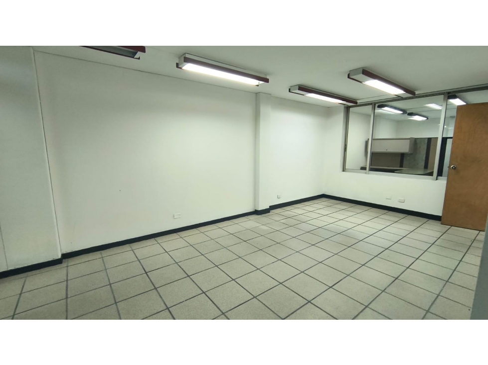 SE VENDE O PERMUTA APARTAMENTO CENTRO INDEPENDIENTE