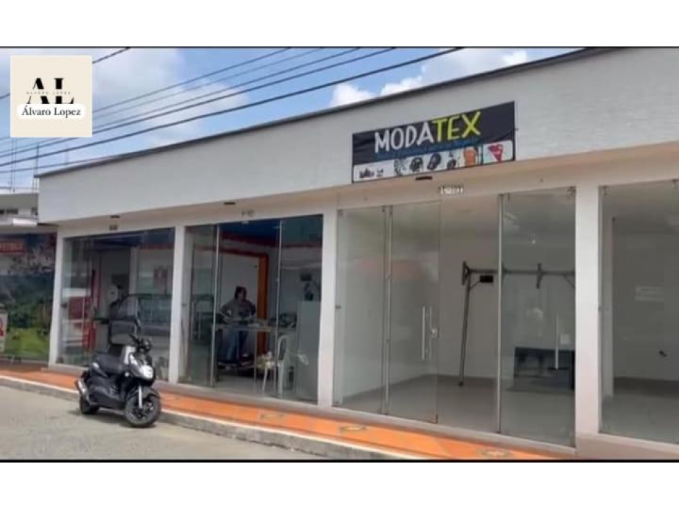 Se vende unidad comercial en zona estratégica de Quimbaya - 3