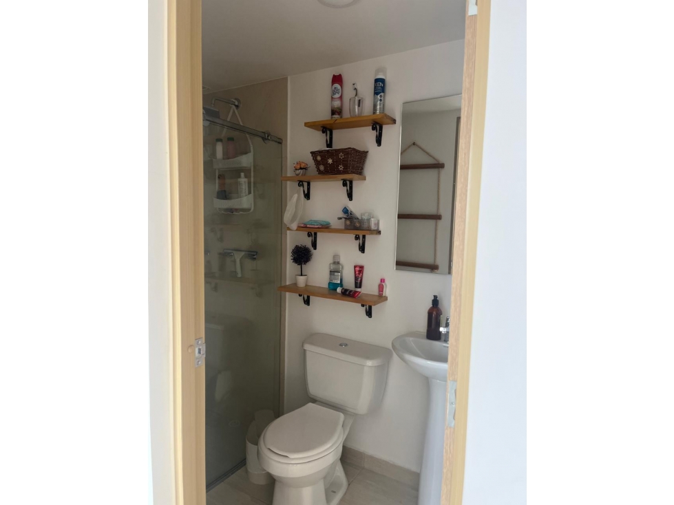 SE VENDE APARTAMENTO EN LA AVENIDA SUR CON EXCELENTE VISTA — foto 3