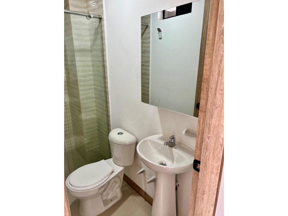 SE VENDE HOTEL CERCA AL AEROPUERTO Y AL VIAJERO — foto 3