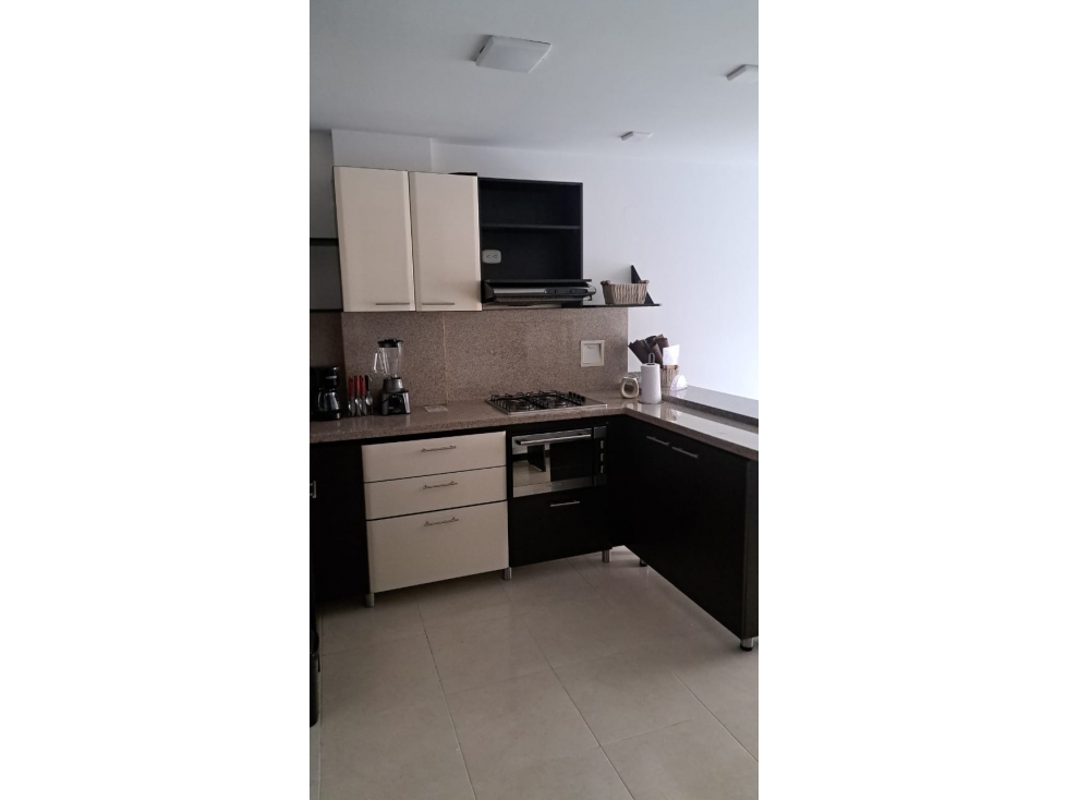Se vende espectacular apartamento en Los Alpes — foto 4