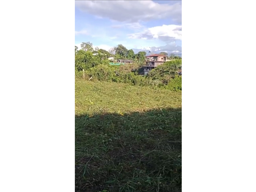 Se vende lote 1.500 m² en Portales de Alcalá — foto 4
