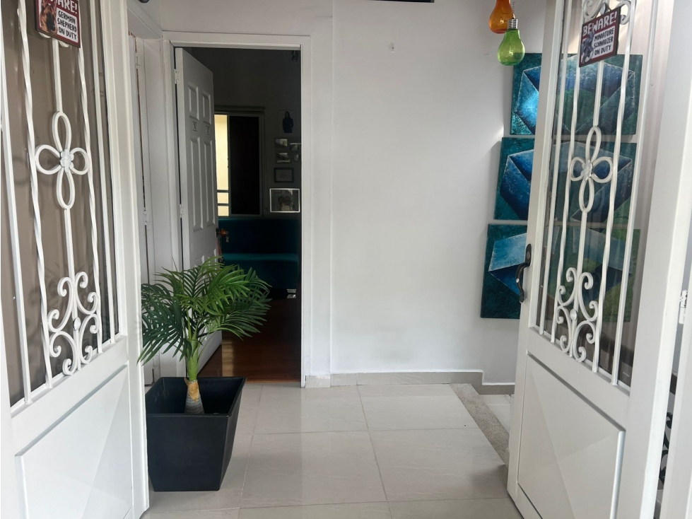 SE VENDE CASA HERMOSA EN BELMONTE AREA 196 M2 CON GARAJE — foto 4