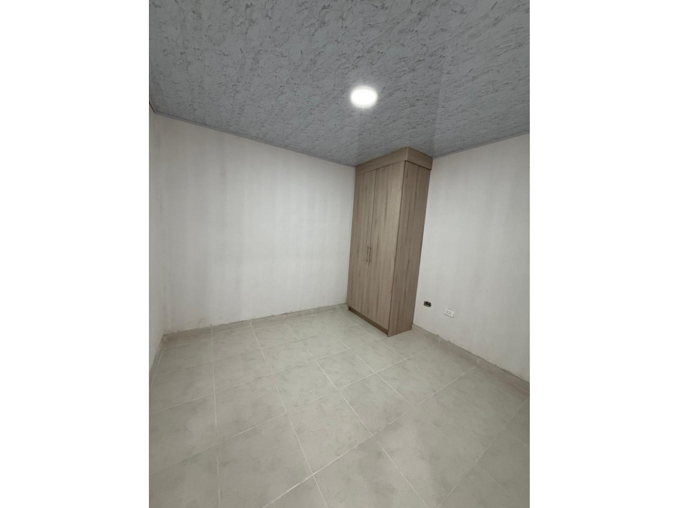 Se vende amplio apartamento con terraza en Santa Rosa — foto 3