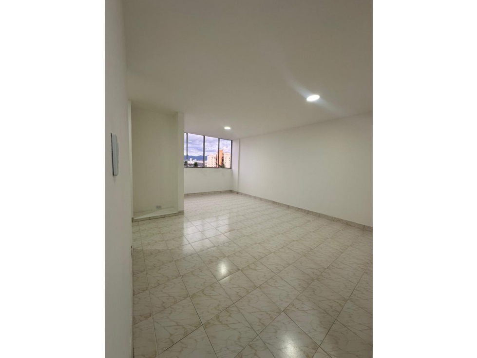 SE VENDE AMPLIO Y REMODELADO APARTAMENTO AVENIDA SUR PEREIRA — foto 3