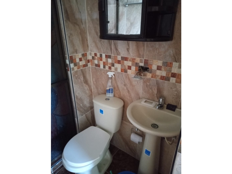 SE VENDE APARTAMENTO CON PARQUEADERO SIN ASCENSOR POR EL VIAJERO — foto 3