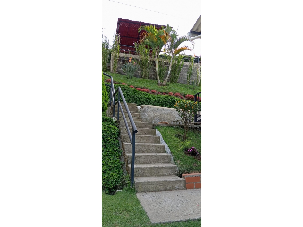 SE VENDE ESPECTACULAR CASA CAMPESTRE CERCA A SANTA ROSA — foto 3