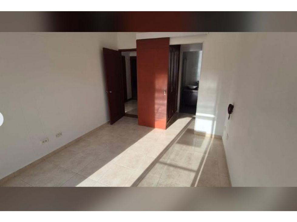 ¡SE VENDE HERMOSA CASA DUPLEX EN CONJUNTO CERRADO- ARMENIA! — foto 4