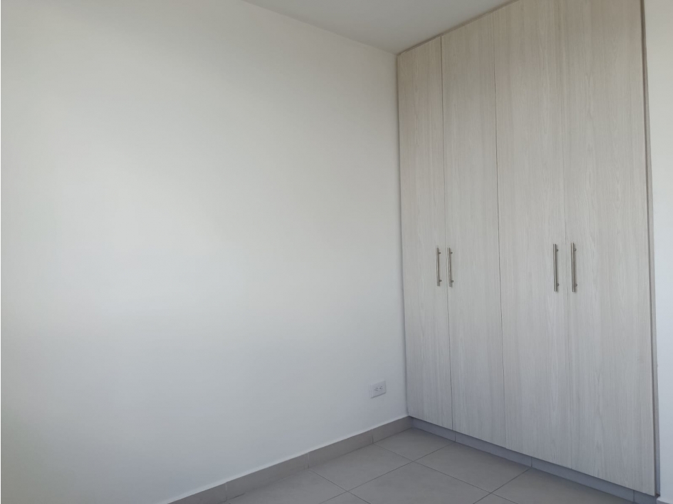 SE VENDE APARTAMENTO EN LA CONDINA CON 2 PARQUEADEROS — foto 4