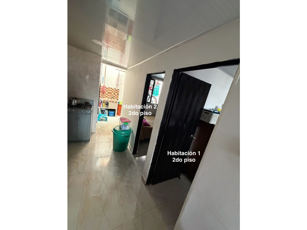 SE VENDE CASA EN CUBA CON VIVIENDAS INDEPENDIENTES MUY BIEN UBICADA — foto 2