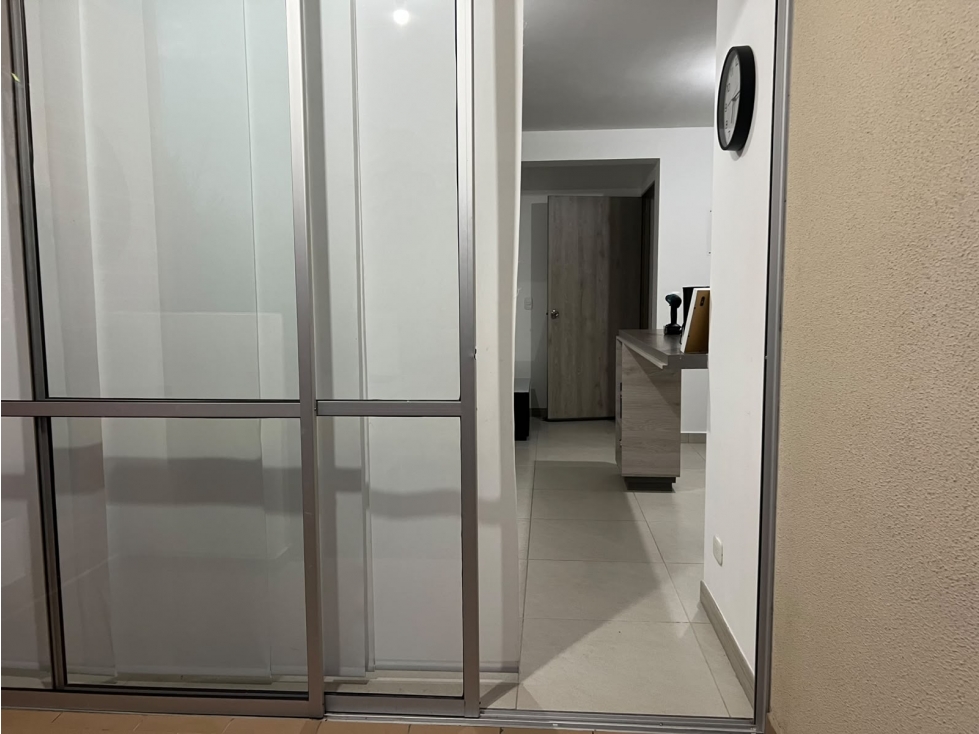 SE RENTA APARTAMENTO AMOBLADO- CERRITOS RESERVADO — foto 4