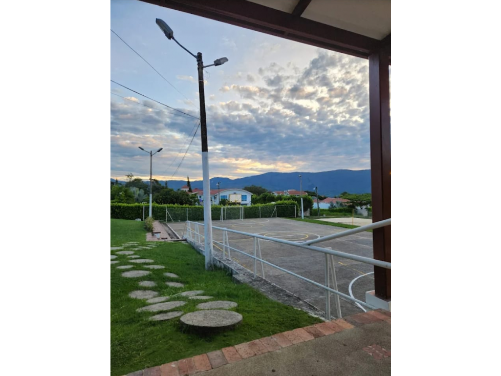 SE VENDE O PERMUTA CASA CAMPESTRE EN CHINAUTA AREA 1600 M2 LOTE - 3