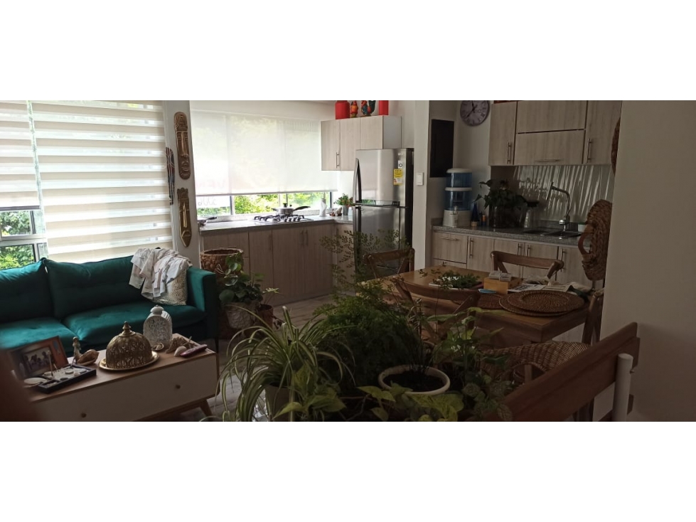 SE VENDE HERMOSO APARTAMENTO REMODELADO EN LOS ALPES — foto 2