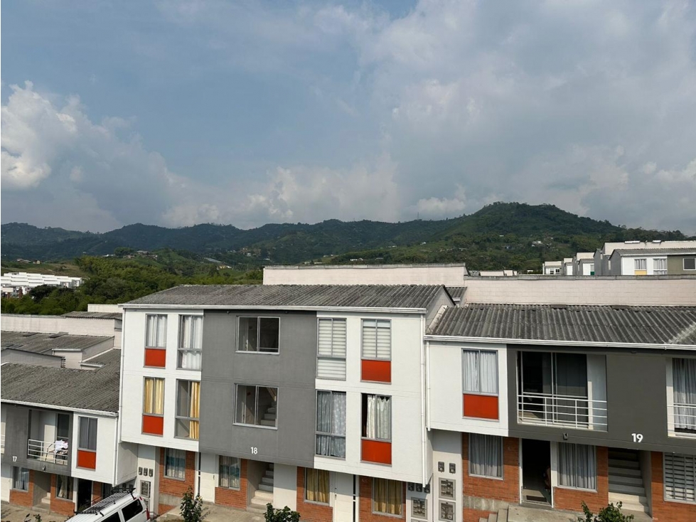 En venta hermoso apartamento en Villas de la Pradera — foto 2