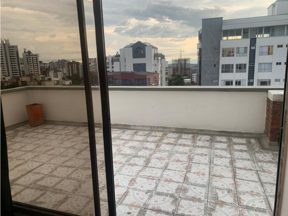 Se Vende Hermoso Penthouse de 3 pisos con Terraza en Los Alpes — foto 6