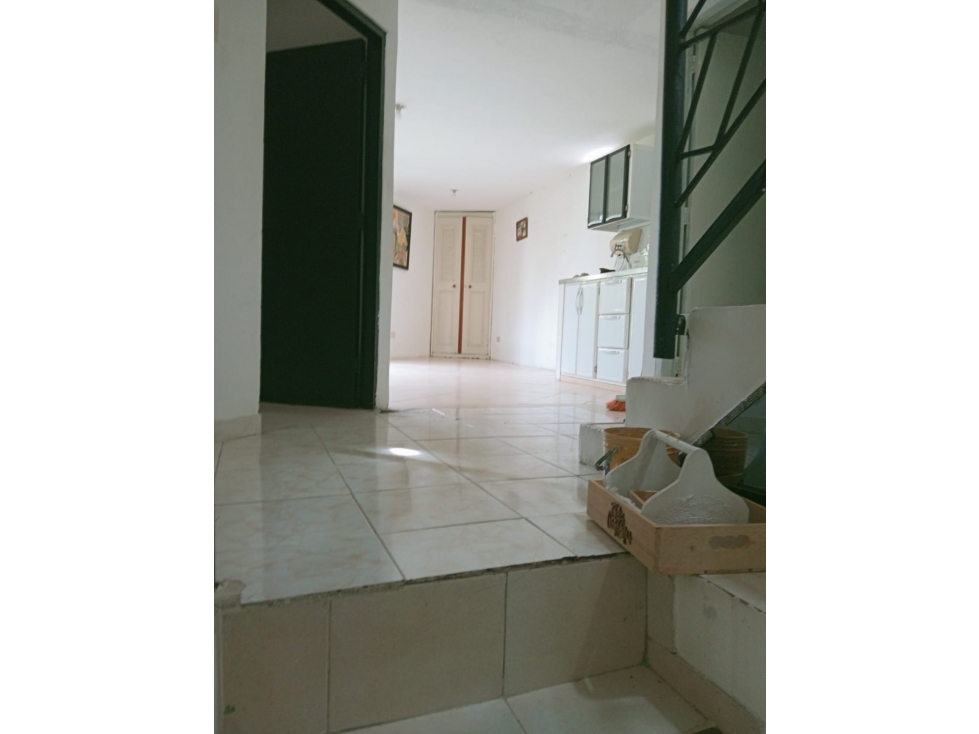 SE VENDE CASA DUPLEX EN EL JARDIN 1 EXCELENTE UBICACION — foto 2