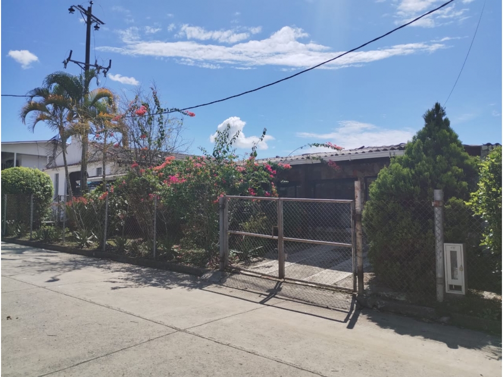 SE VENDE CASA CAMPESTRE EN MORELIA EN EL RETIRO — foto 2