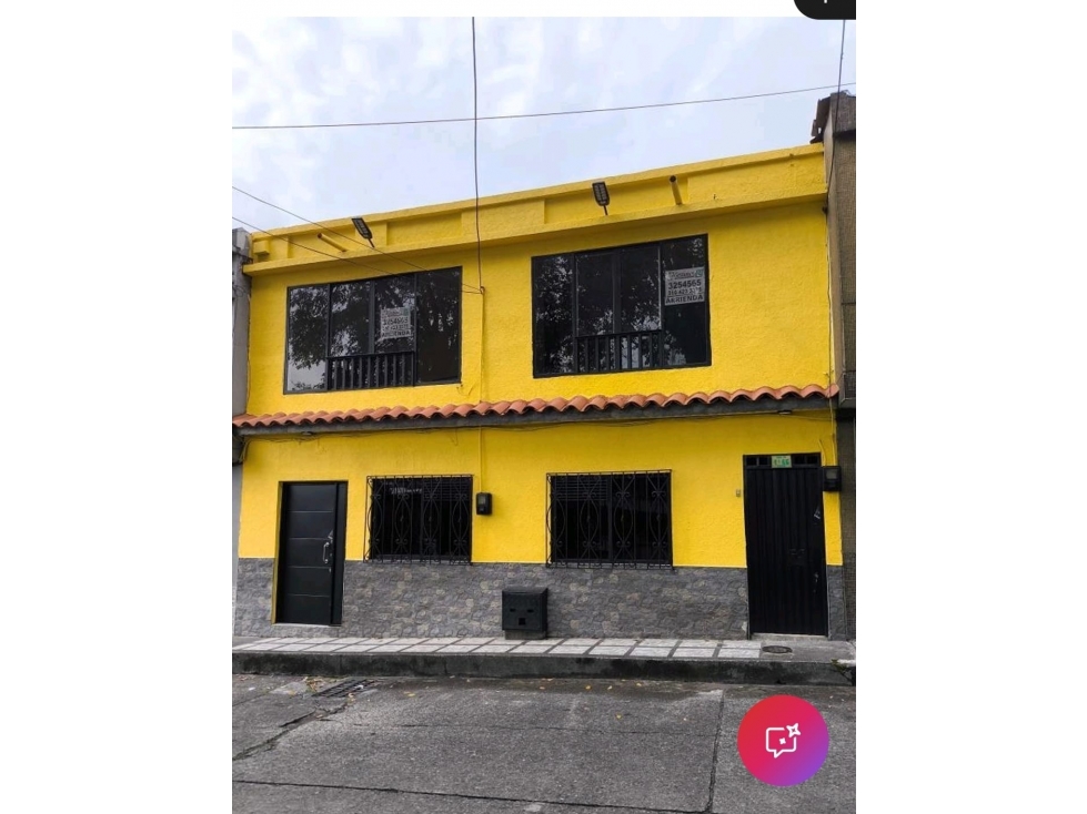 SE VENDE CASA EN POPULAR MODELO CON APARTAESTUDIO INDEPENDIENTE