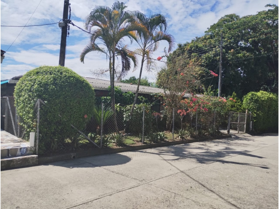 SE VENDE CASA CAMPESTRE EN MORELIA EN EL RETIRO — foto 3