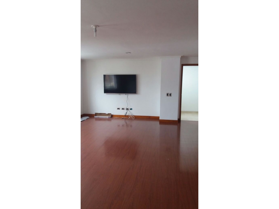 Se vende hermoso apartamento en pinares AREA 190 PISO 2 — foto 2