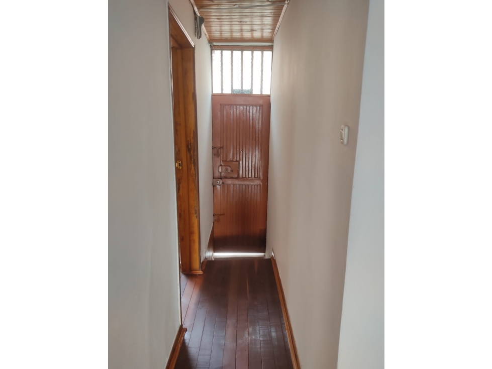 Se vende hermosa casa en el centro de dos viviendas independientes — foto 5