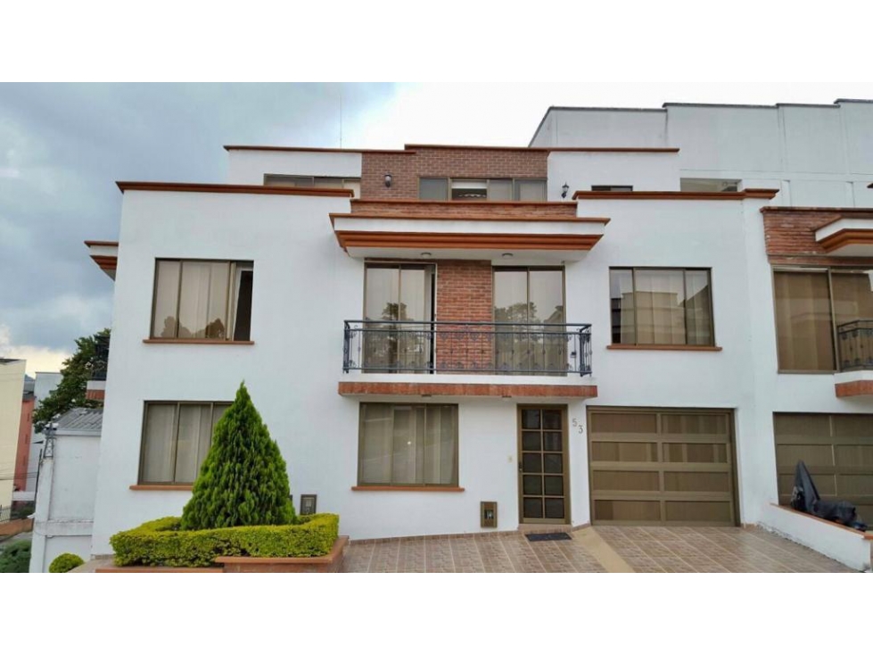 HERMOSA CASA EN VENTA EN SANTA ROSA DE CABAL CON RENTA