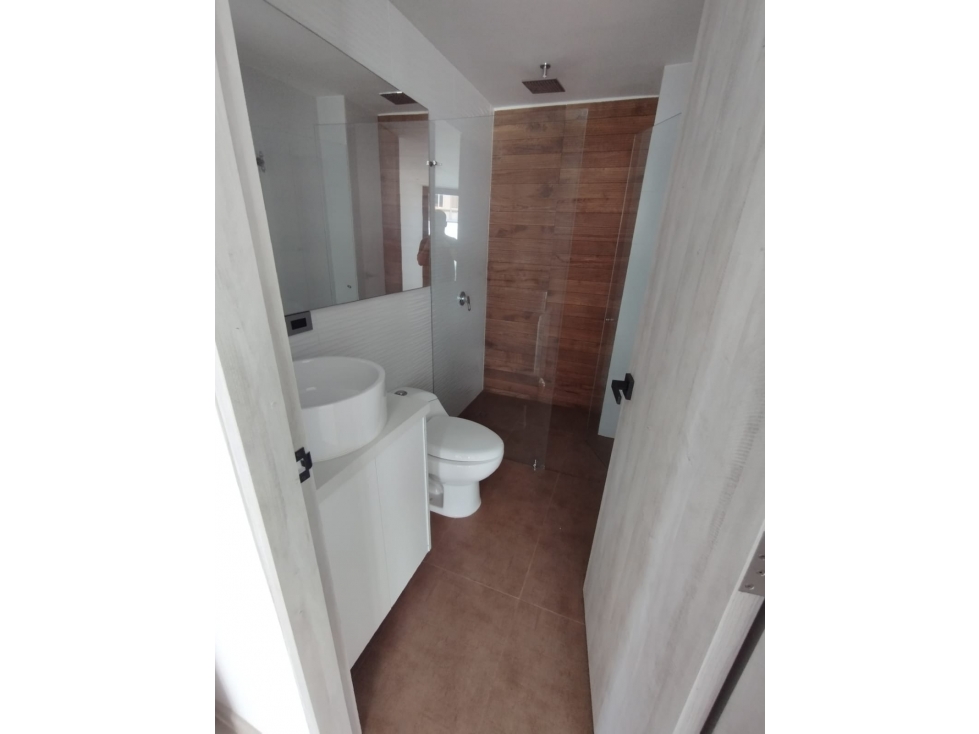 Se Vende Exclusivo Apartamento para Estrenar en Los Alpes — foto 4