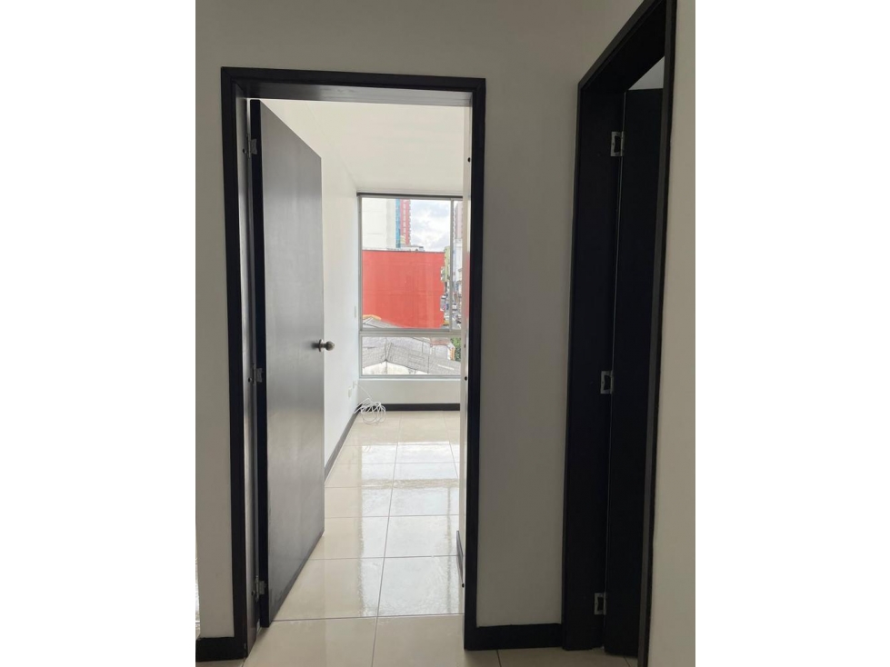 Se vende Apartamento de 2 Habitaciones con ascensor y parqueadero — foto 5